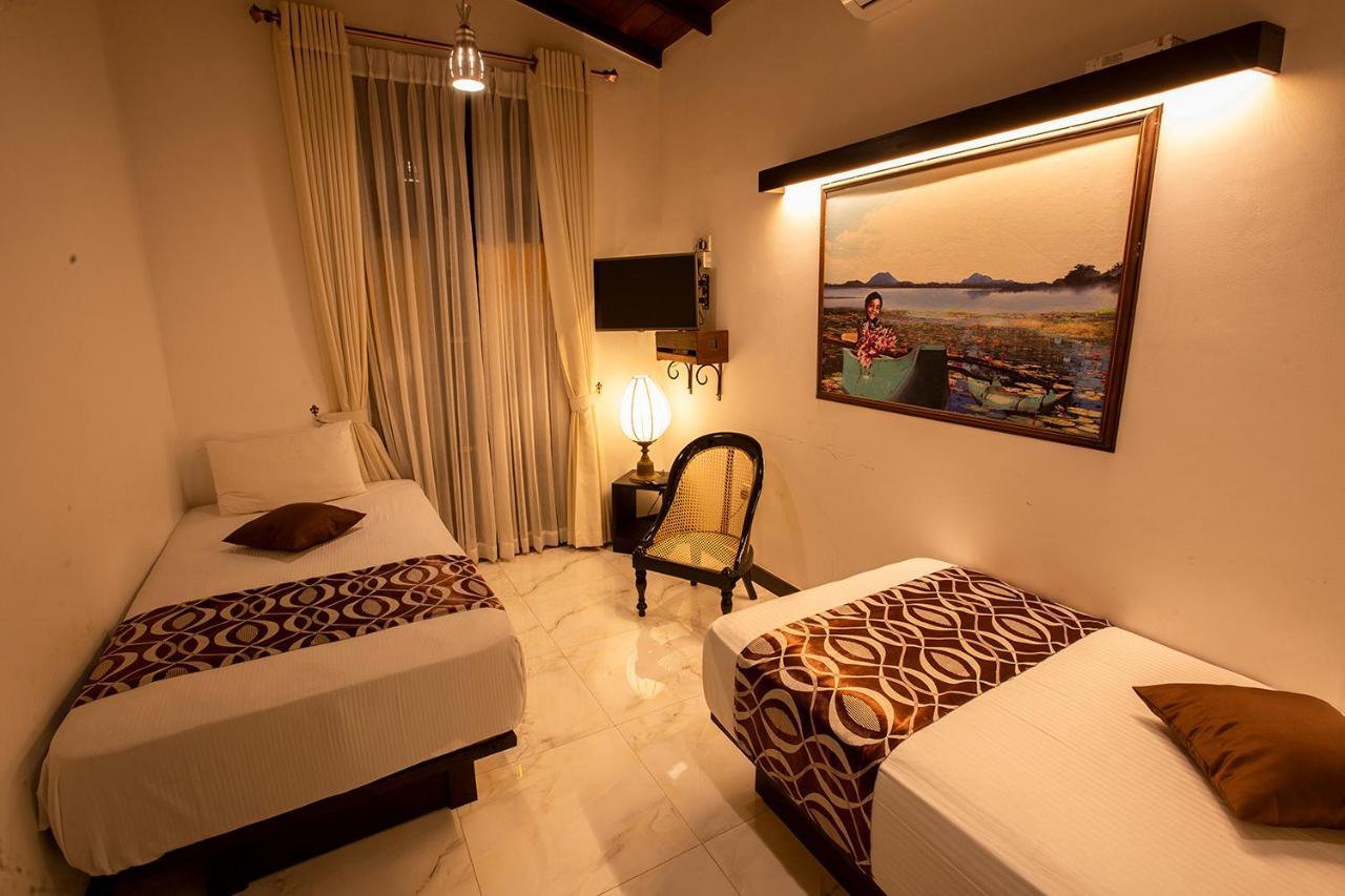 Huluganga Ridge, Kandy Karalliyadda Exterior foto